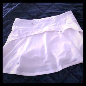 Lululemon white running skirt size 6